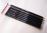 厂家生产木质三角铅笔定做 创意木质铅笔 写不断酒店广告铅笔
